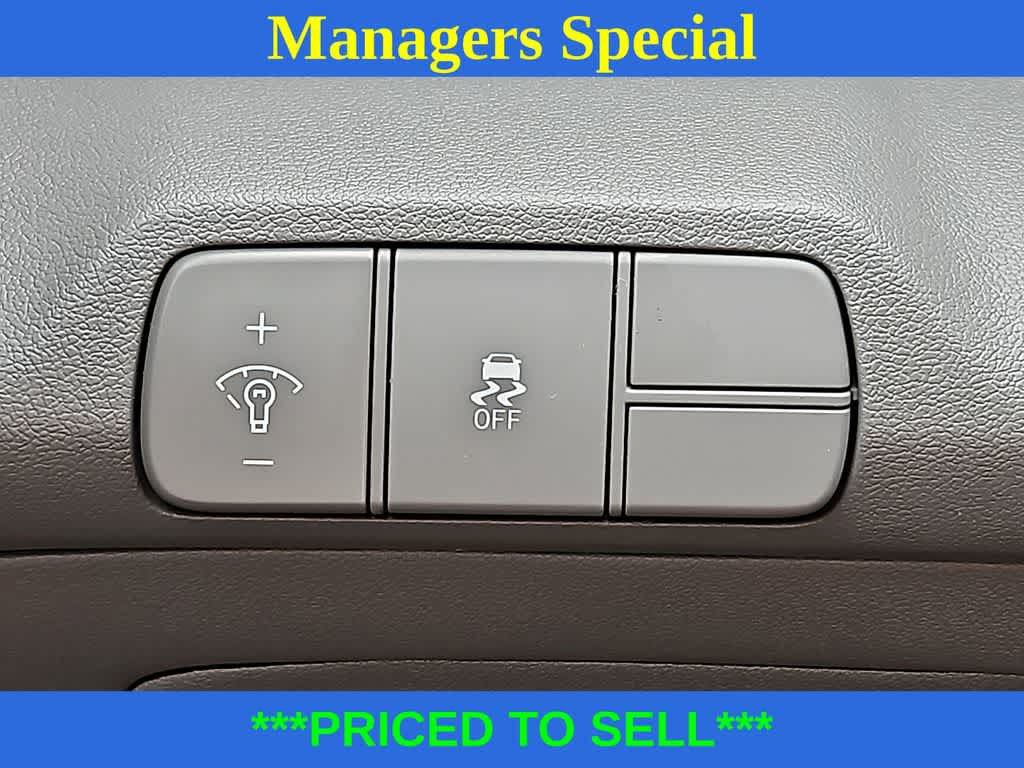 Certified 2025 Hyundai Elantra Sport w/ Cargo Package FWD image 22