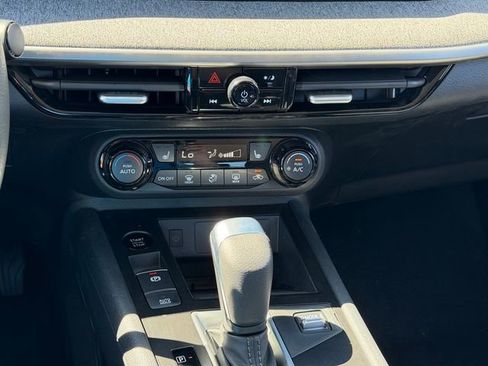 New 2026 Nissan Kicks SV w/ Charging Package FWD image 17