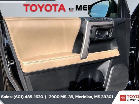 Used 2020 Toyota 4Runner SR5 Premium image 17