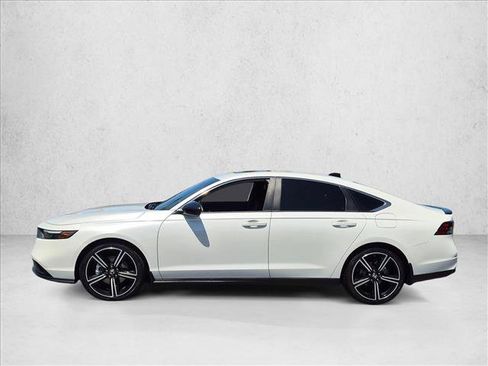 Used 2024 Honda Accord Sport image 2