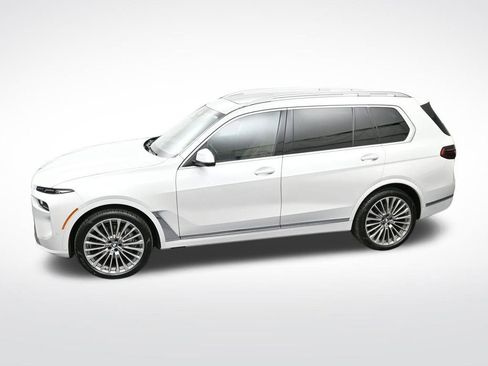 Used 2023 BMW X7 xDrive40i w/ Premium Package image 23