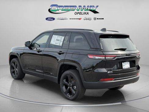 New 2025 Jeep Grand Cherokee Altitude image 5