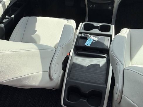 Certified 2026 Honda Odyssey EX-L image 30