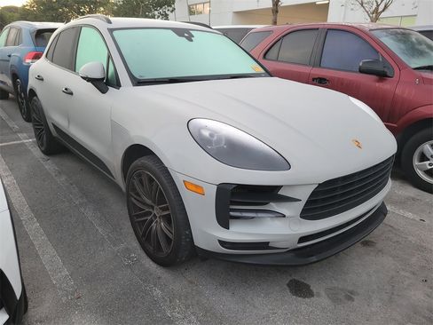 Used 2020 Porsche Macan S image 2