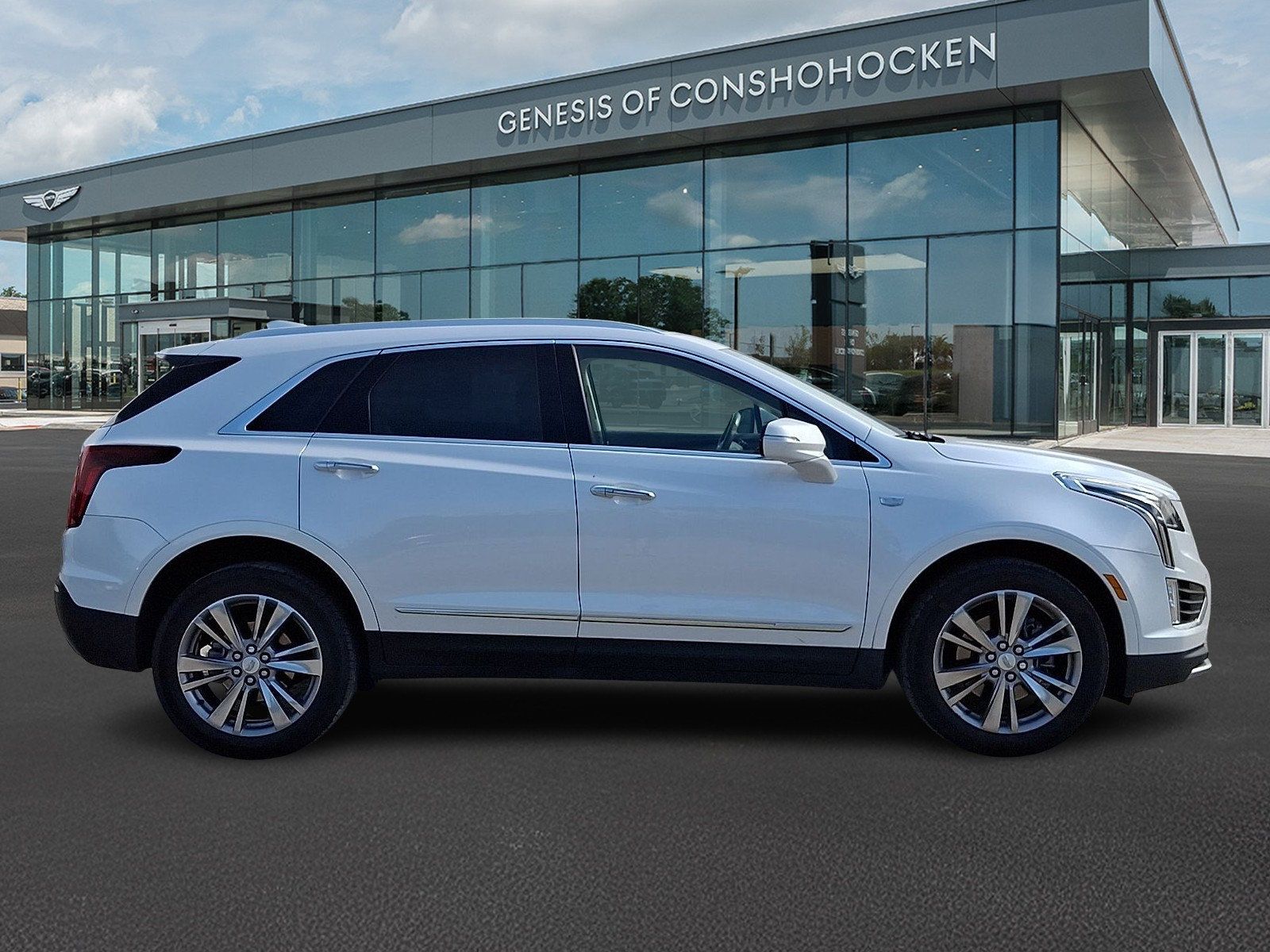 Used 2024 Cadillac XT5 Premium Luxury AWD/4WD image 7