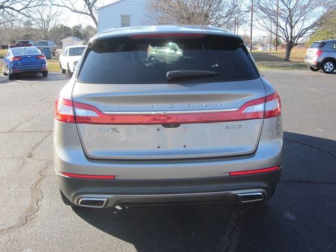 Used 2016 Lincoln MKX Reserve w/ Technology Package image 7