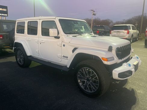 Used 2024 Jeep Wrangler High Altitude image 3