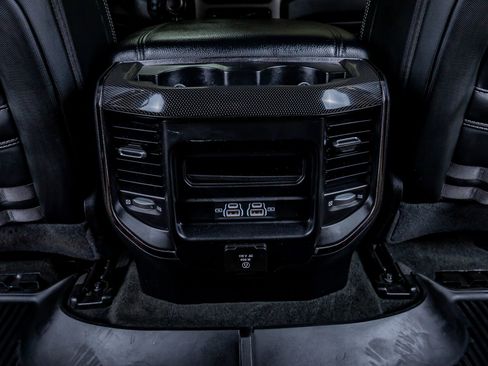 Used 2021 RAM 1500 Big Horn w/ Built-to-serve Edition image 33