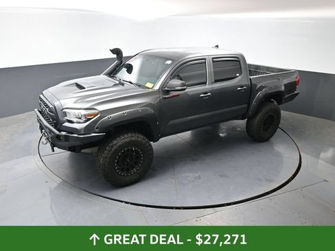 Used 2016 Toyota Tacoma TRD Sport w/ Towing Package AWD/4WD image 44