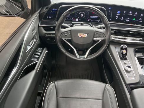 Certified 2024 Cadillac Escalade Sport w/ LPO, ONYX Package image 40