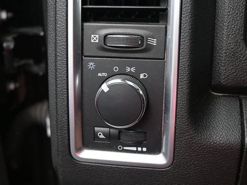 Used 2024 RAM 1500 Classic SLT AWD/4WD image 28