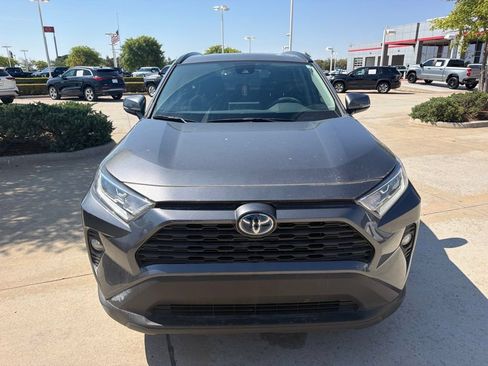 Used 2021 Toyota RAV4 XLE w/ Convenience Package AWD/4WD image 2