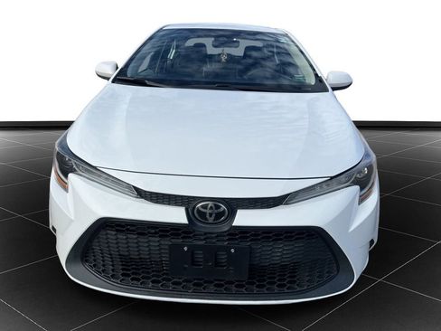 Used 2020 Toyota Corolla LE image 8