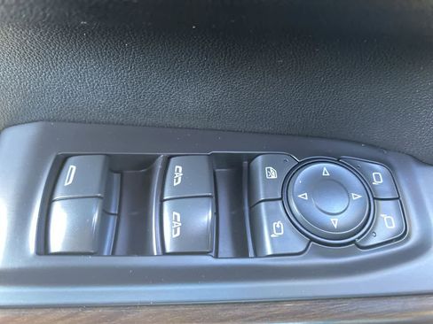 Used 2021 GMC Sierra 1500 SLT w/ X31 Off-Road Package image 13