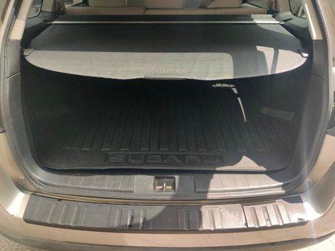 Used 2014 Subaru Outback 2.5i Limited w/ Moonroof Package AWD/4WD image 13
