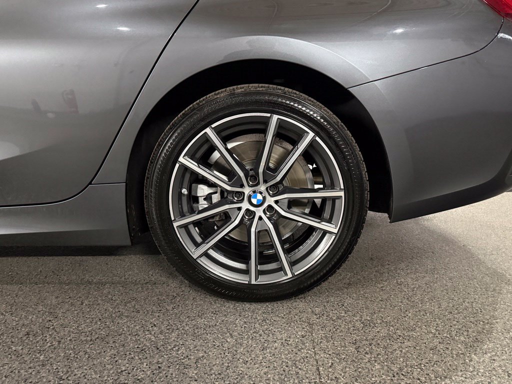 Used 2021 BMW 330i xDrive Sedan w/ Driving Assistance Package AWD/4WD image 14