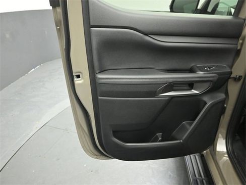 Used 2025 Ford Ranger Lariat w/ Black Appearance Package image 23