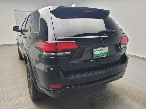 Used 2019 Jeep Grand Cherokee Altitude image 6