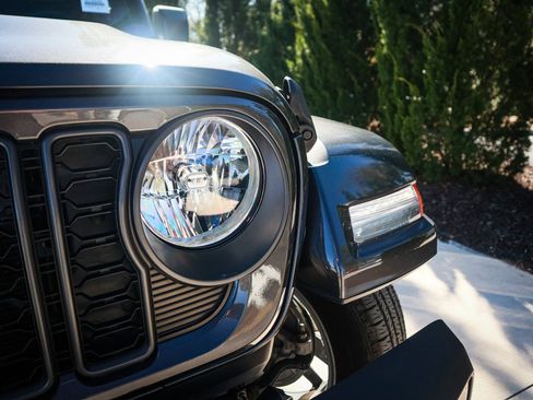 Used 2024 Jeep Wrangler Sport S w/ Convenience Group image 5