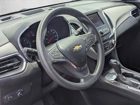 Certified 2020 Chevrolet Equinox LS FWD image 9