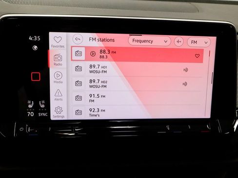 Used 2025 Volkswagen Atlas Cross Sport SEL R-Line image 4