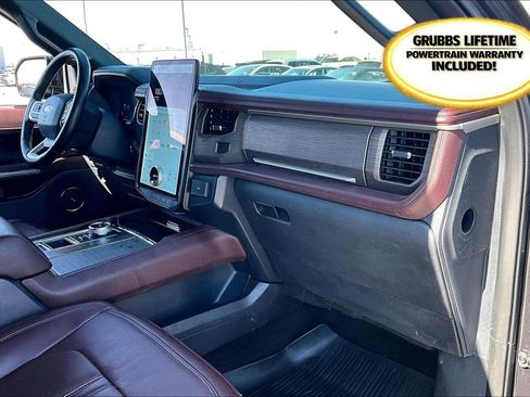 Used 2022 Ford Expedition Limited image 22