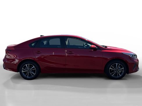 Used 2024 Kia Forte LXS FWD image 6