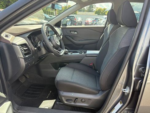 Certified 2023 Nissan Rogue SV image 16
