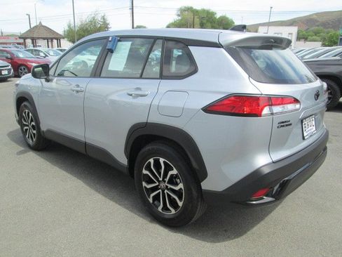 Used 2025 Toyota Corolla Cross AWD Hybrid image 4