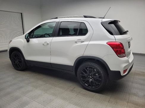 Used 2022 Chevrolet Trax LT w/ Driver Confidence Package AWD/4WD image 3