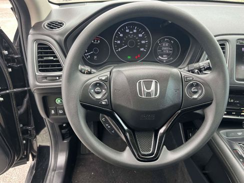 Used 2017 Honda HR-V EX image 17