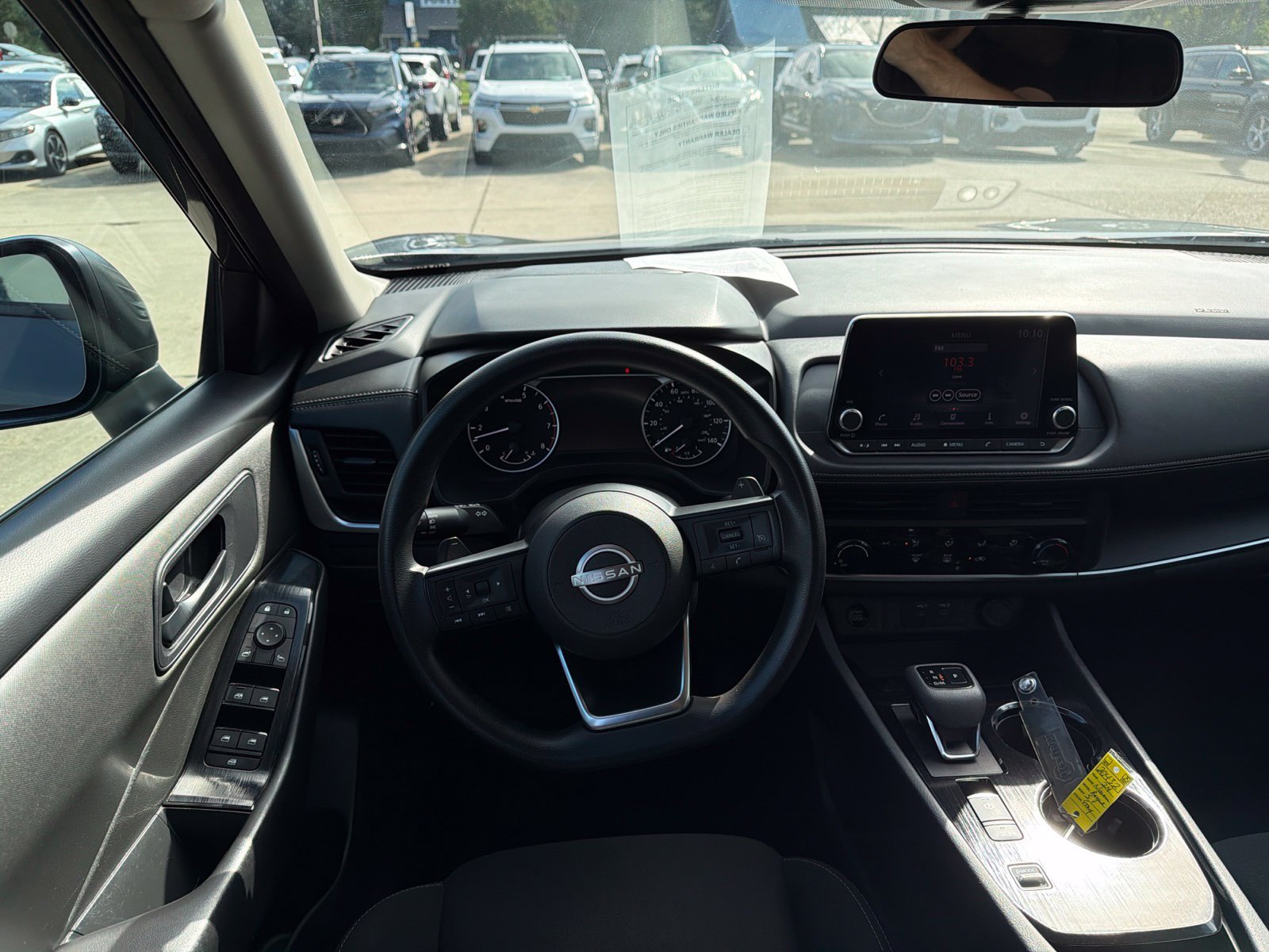 Used 2024 Nissan Rogue S FWD image 11