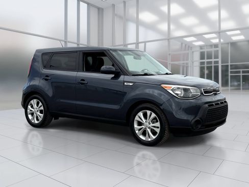 Used 2015 Kia Soul + FWD image 8