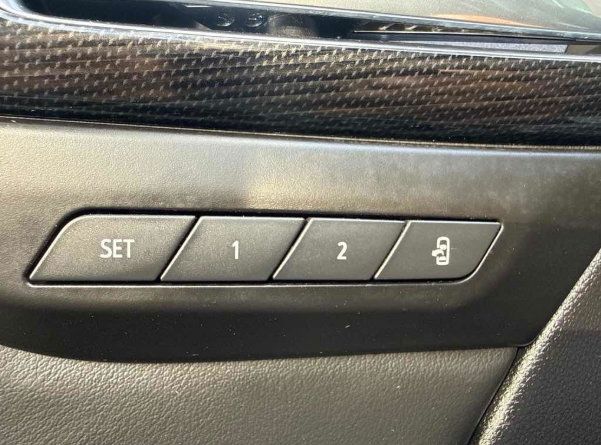 Used 2023 Buick Envision Essence AWD/4WD image 3