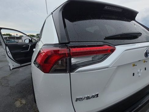 Used 2024 Toyota RAV4 SE AWD/4WD image 27