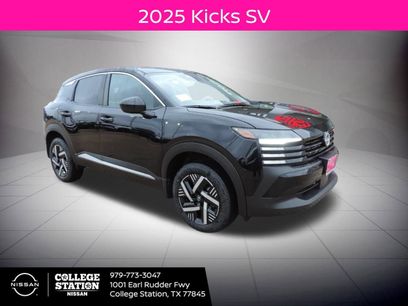 New 2025 Nissan Kicks SV