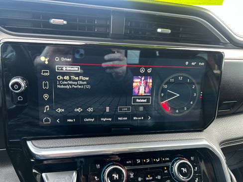 Used 2023 GMC Sierra 1500 Denali w/ Denali Reserve Package image 11