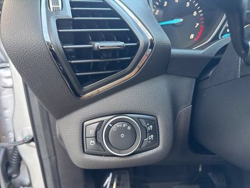 Used 2016 Ford Escape Titanium AWD/4WD image 18
