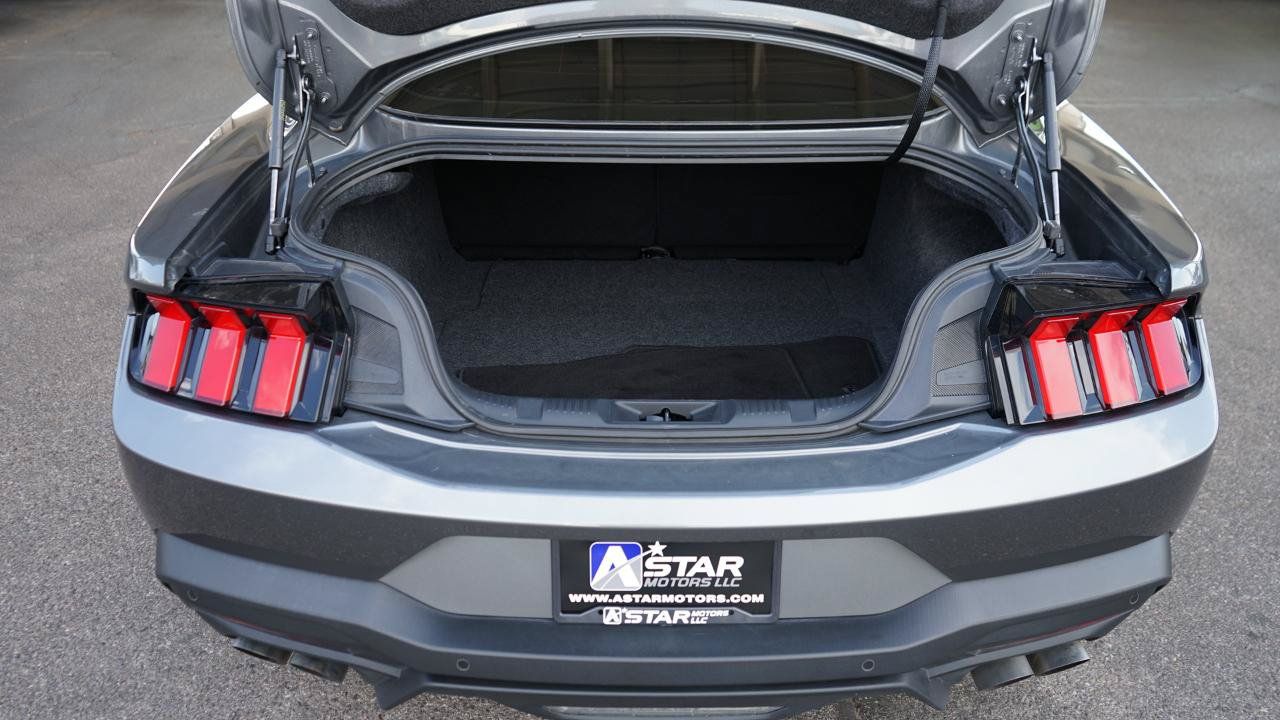 Used 2025 Ford Mustang GT Premium RWD image 21