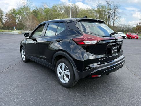 Used 2025 Nissan Kicks Play S image 5