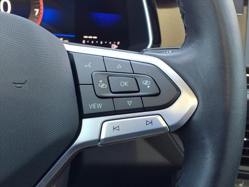 Used 2024 Volkswagen Jetta SE w/ Panoramic Sunroof Package image 30