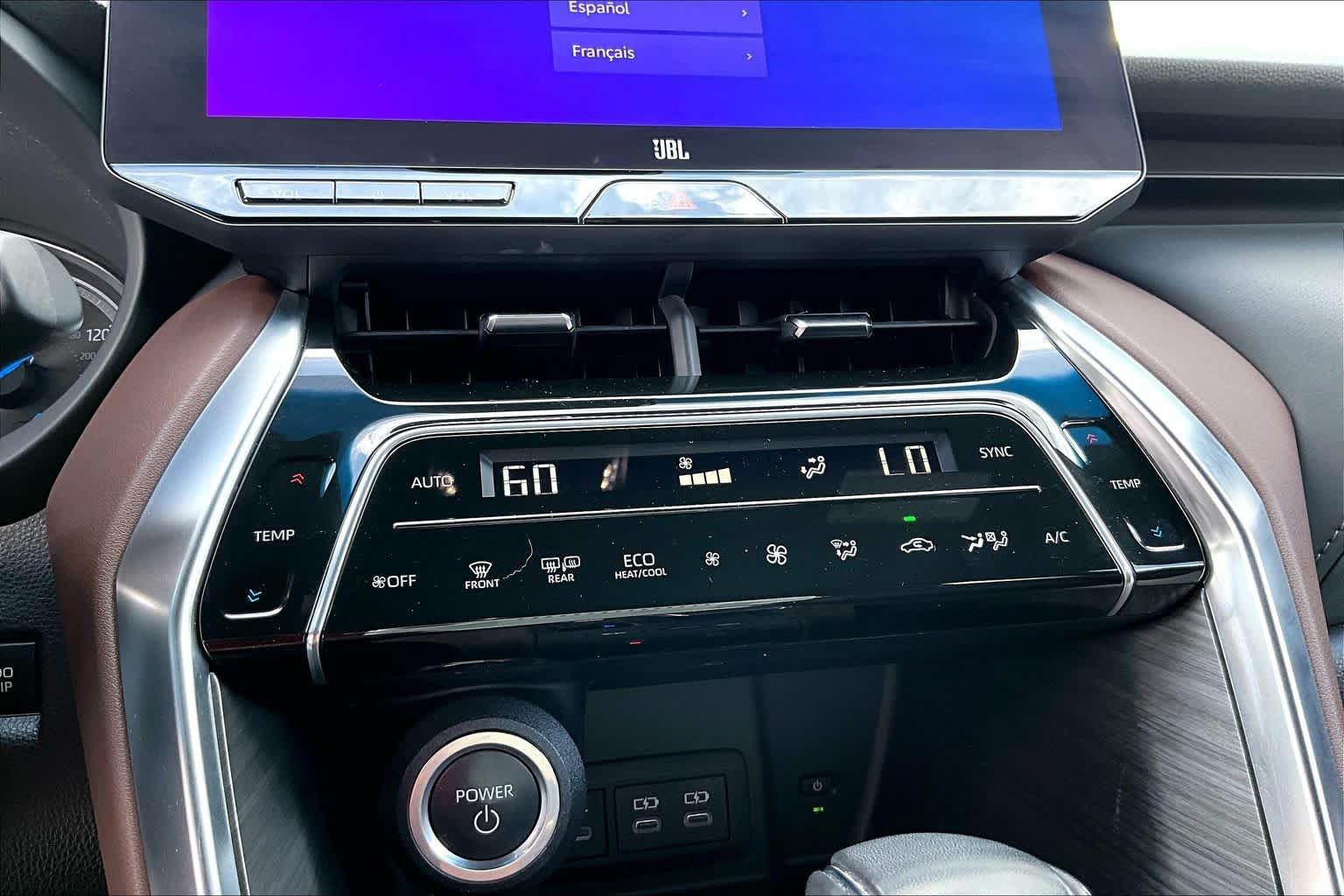 Used 2023 Toyota Venza XLE AWD/4WD image 34