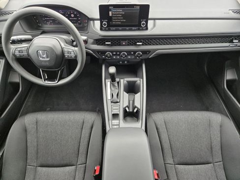 Certified 2025 Honda Accord SE image 21