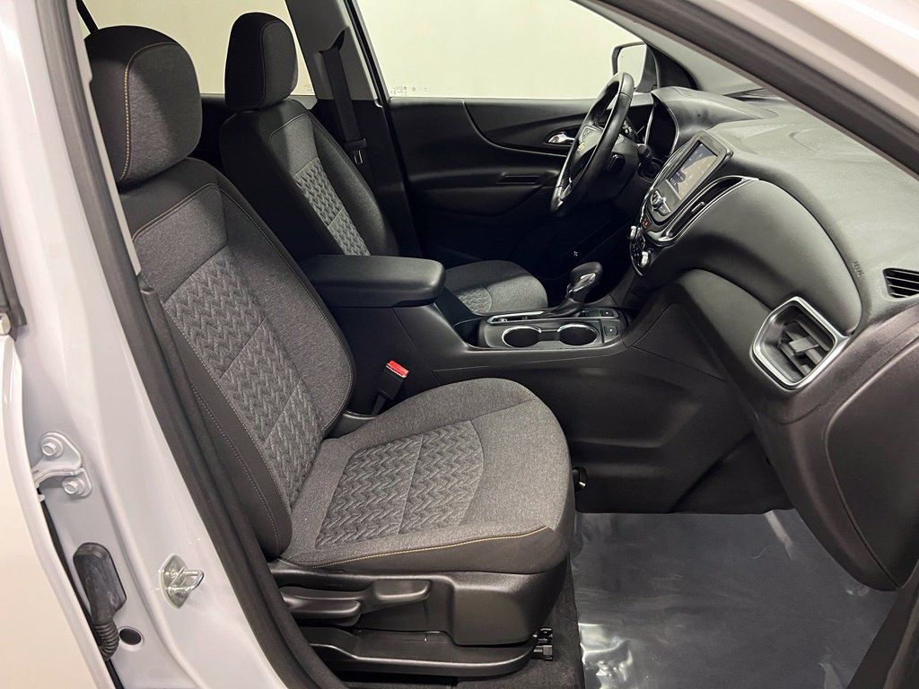 Certified 2024 Chevrolet Equinox LT w/ LPO, Floor Liner Package AWD/4WD image 39