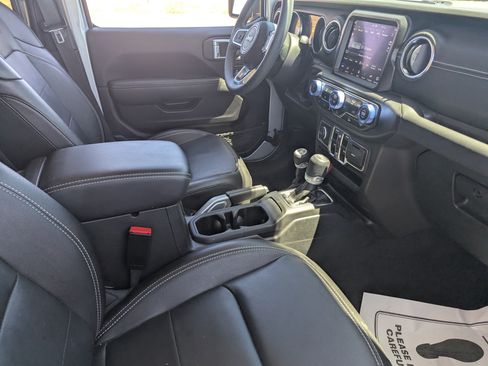 Used 2023 Jeep Wrangler Unlimited Sahara AWD/4WD image 12