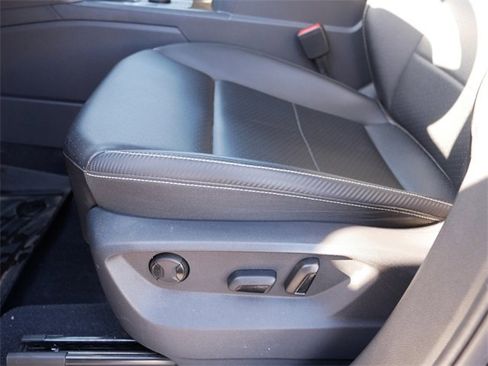 Certified 2023 Volkswagen Atlas Cross Sport SE image 15