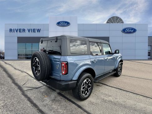 Used 2024 Ford Bronco Outer Banks image 6