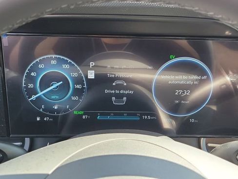 New 2026 Hyundai Elantra Limited image 9