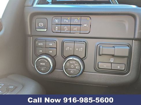 New 2026 Chevrolet Suburban High Country AWD/4WD image 22
