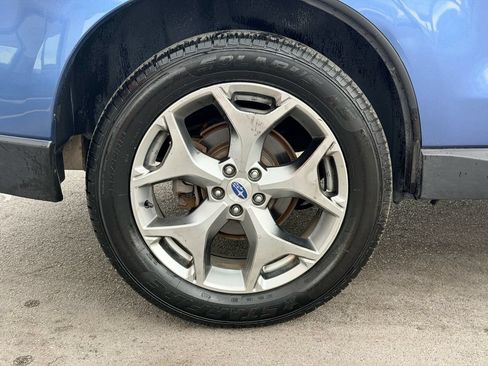 Used 2017 Subaru Forester 2.5i Touring AWD/4WD image 29
